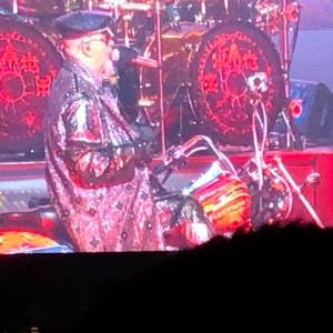 39878831_2099238530108316_7746336503202054144_n