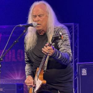 2774b8ea-79eb-43c8-ba0b-328a93e03e20