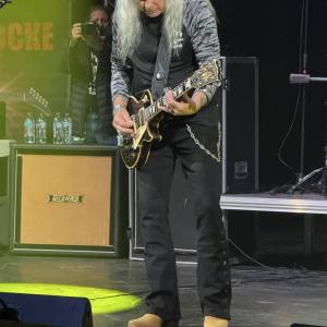 c8c15dd5-0cc6-4f86-917c-d465ff400ef8